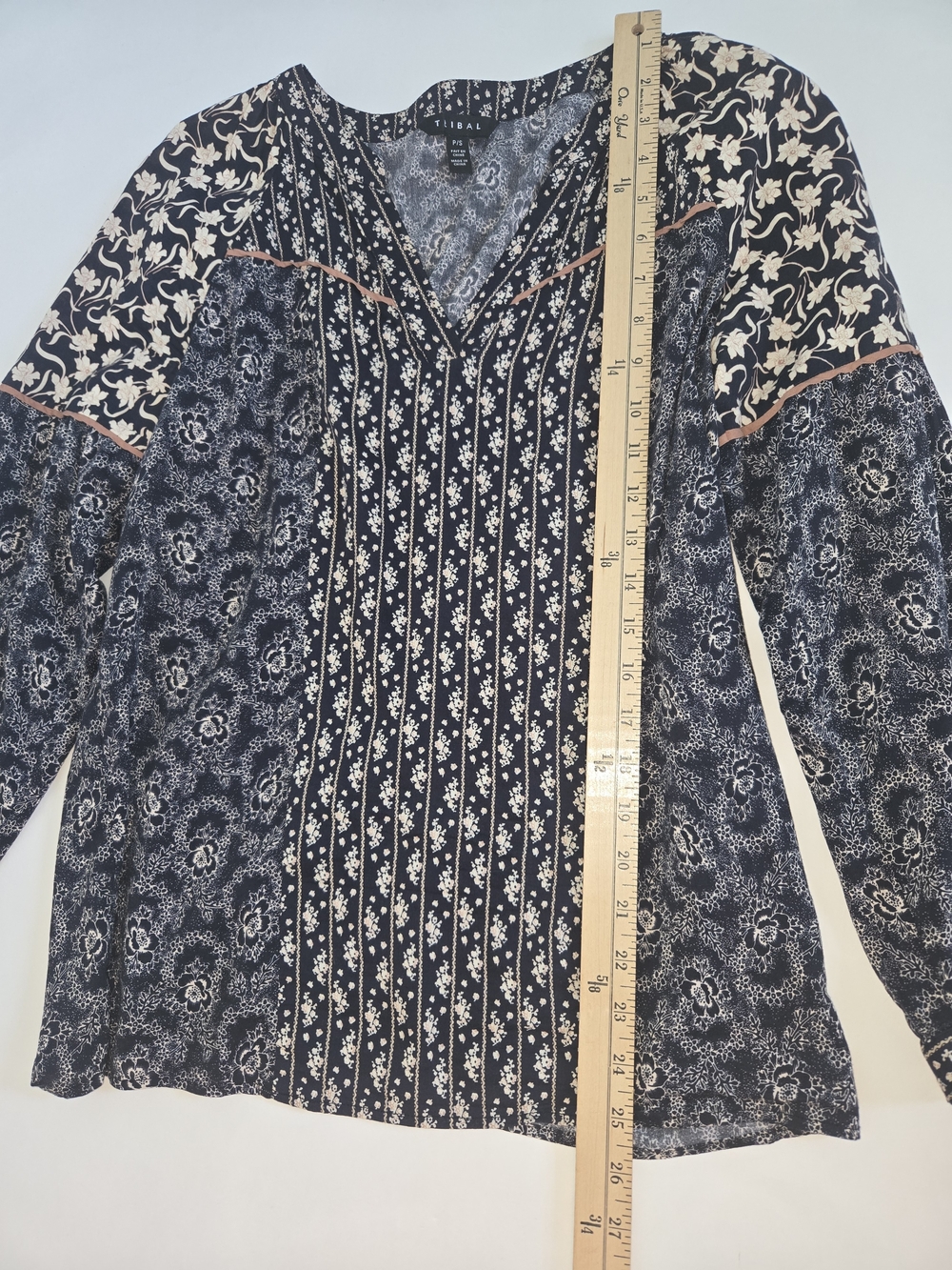 Tribal Navy and Cream Mixed-Print V-Neck Blouse Womens Size Small Petite - Picture 10 of 12